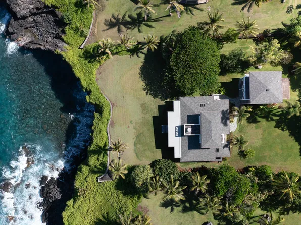 51 Kapohue Rd, Hana, HI 96713
