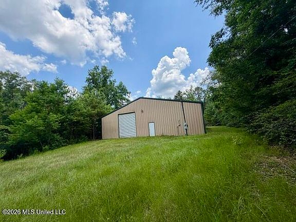 3rd image of 1070 Stormy Ln