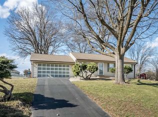 617 Barton Ln, Ballwin, MO 63021