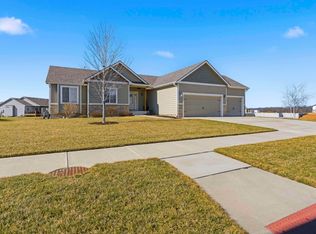 4604 Snapdragon Dr, Manhattan, KS 66502