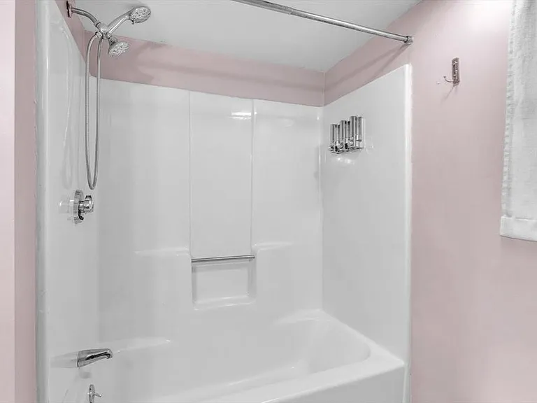 115 South St #114 — Photo 15