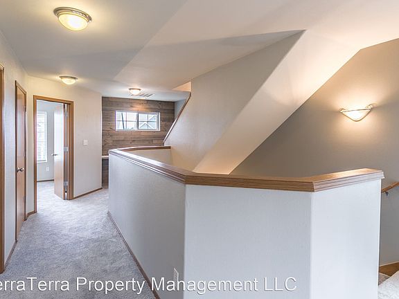 4th image of 11310 185th St E