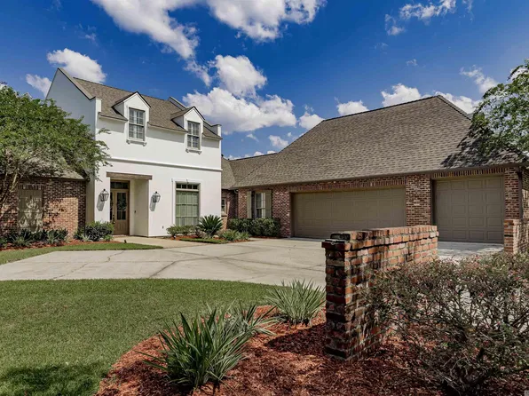 14628 Memorial Tower Dr, Baton Rouge, LA 70810