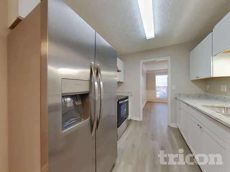 20 E Lawn Dr — Photo 8