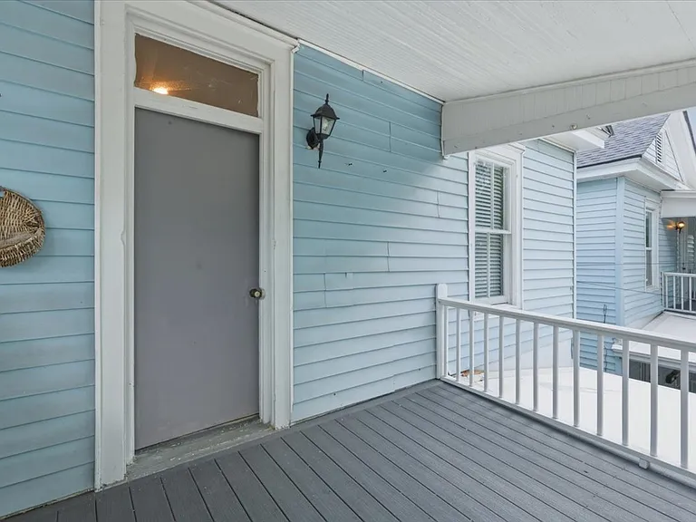 2305 Abercorn St — Photo 16