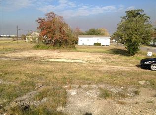 135 W 18th St, Port Arthur, TX 77640