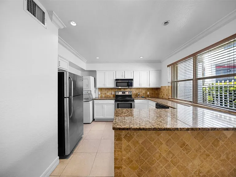 7801 Hispanola Ave #5 — Photo 3