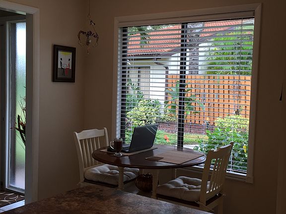 3rd image of 1398 Park Shore Cir APT 2