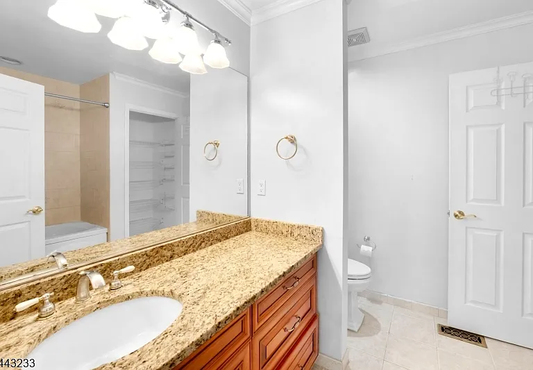 418 Dalton Ct — Photo 21