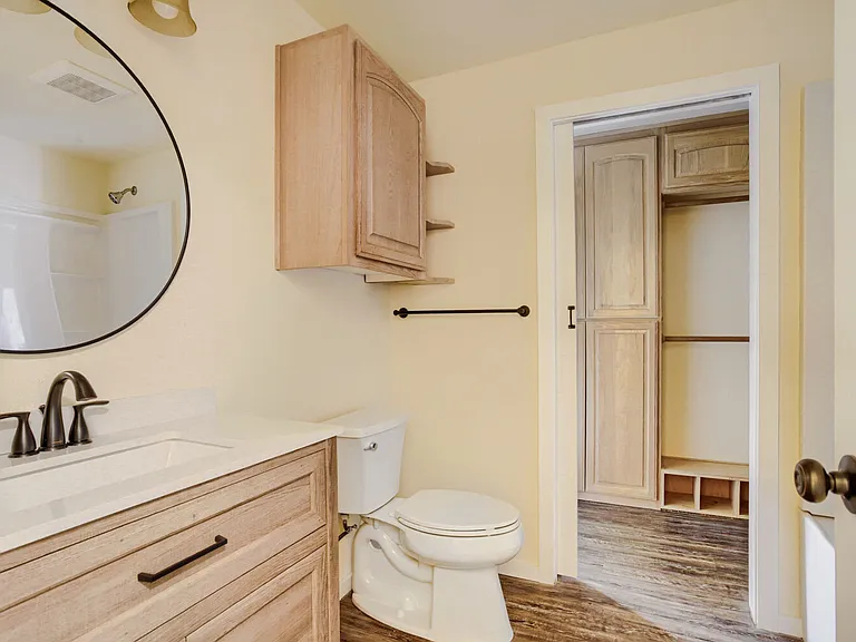 14539 SE Center St — Photo 16