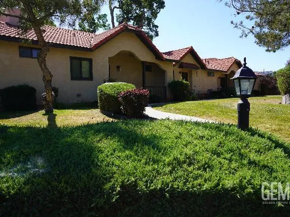 28881 Shannon Ct APT 8, Tehachapi, CA 93561