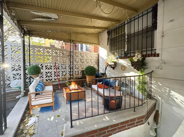 25-42 33rd Street image 1 of 17