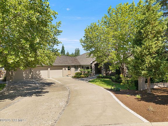 2nd image of 803 Cobblestone Pl