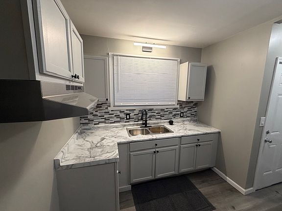 4th image of 12763 Cloverlawn St