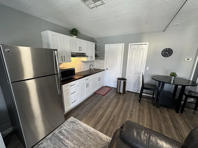 13254 Phoenix Dr — Photo 8