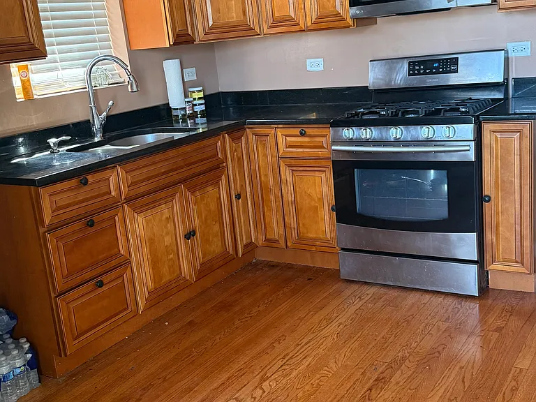 1435 N Avers Ave #2 — Photo 12