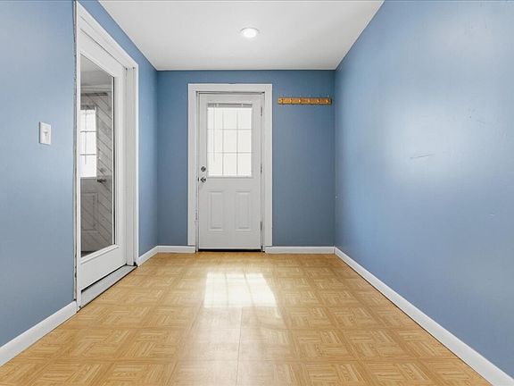 5th image of 304 Hardscrabble Road