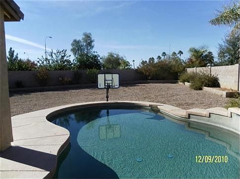 2nd image of 2042 E Torrey Pines Pl
