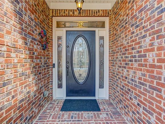 2nd image of 669 Retreat Dr