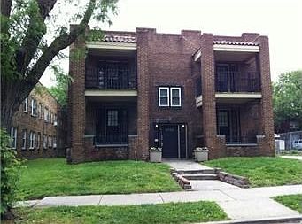 1st image of 2733 Campbell St