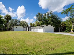 9460 Colony Dr, North Fort Myers, FL 33917