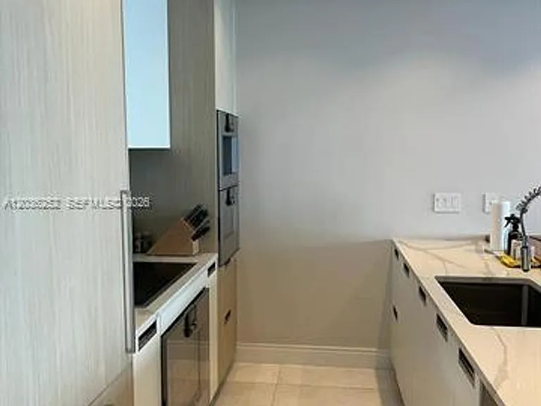 15701 Collins Ave #CU-3104 — Photo 6