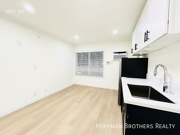 3rd image of 1830 S Bundy Dr #9