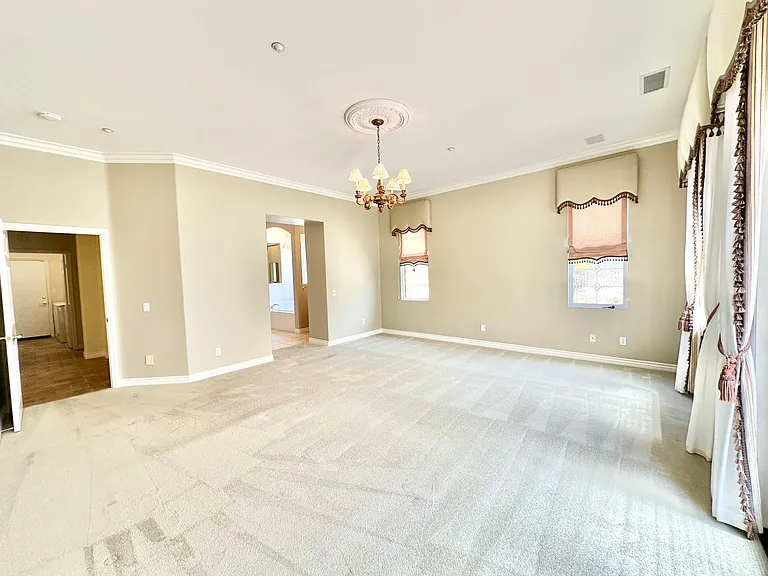 933 Highland Park — Photo 33