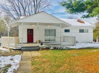 4943 Race Rd, Cincinnati, OH 45211