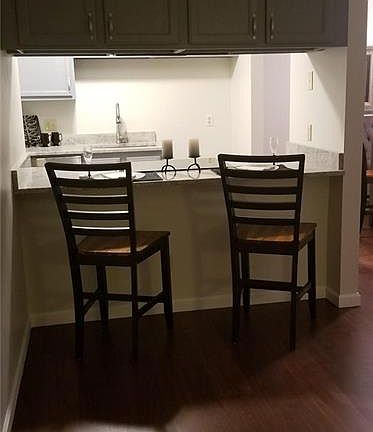 4th image of 9939 Independence Dr