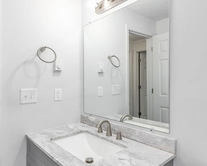 821 Constitution Ave — Photo 14
