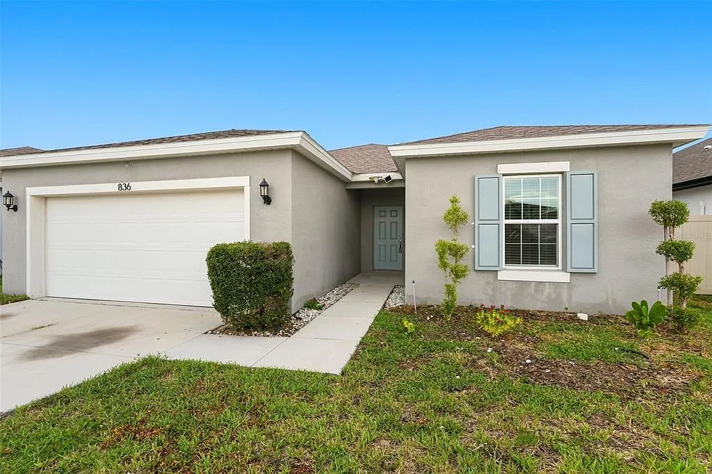 4 bed, 2.0 bath, 1767 sqft, $2,000 — Photo 3