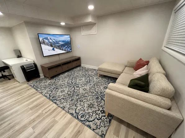 7183 S Cavalier Cir, Cottonwood Heights, UT 84121