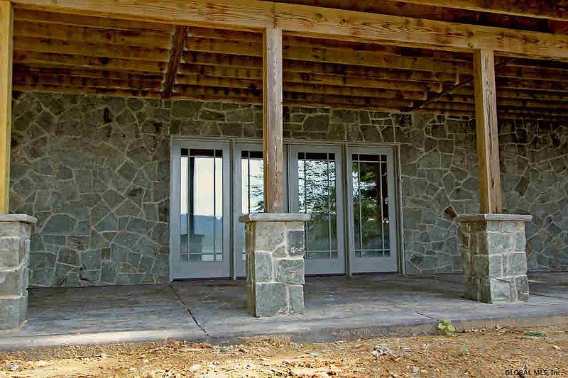 4th image of 67 KNOX Road