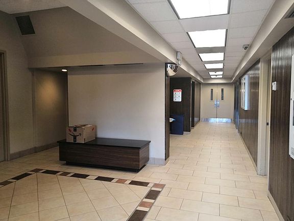 2nd image of 3001 S Michigan Ave Unit 504