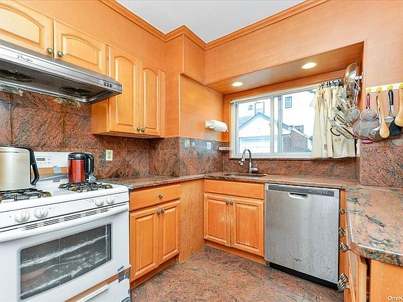 4th image of 20914 Richland Ave