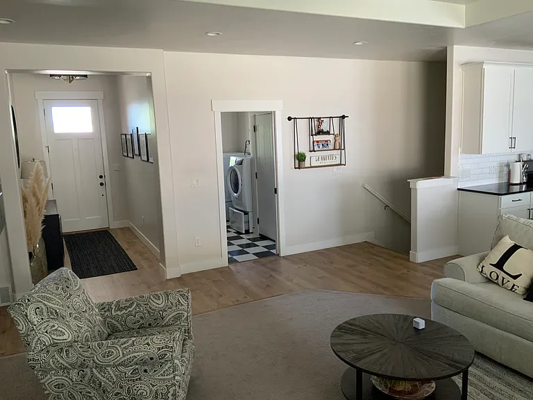 8380 N Lakeshore Dr — Photo 7