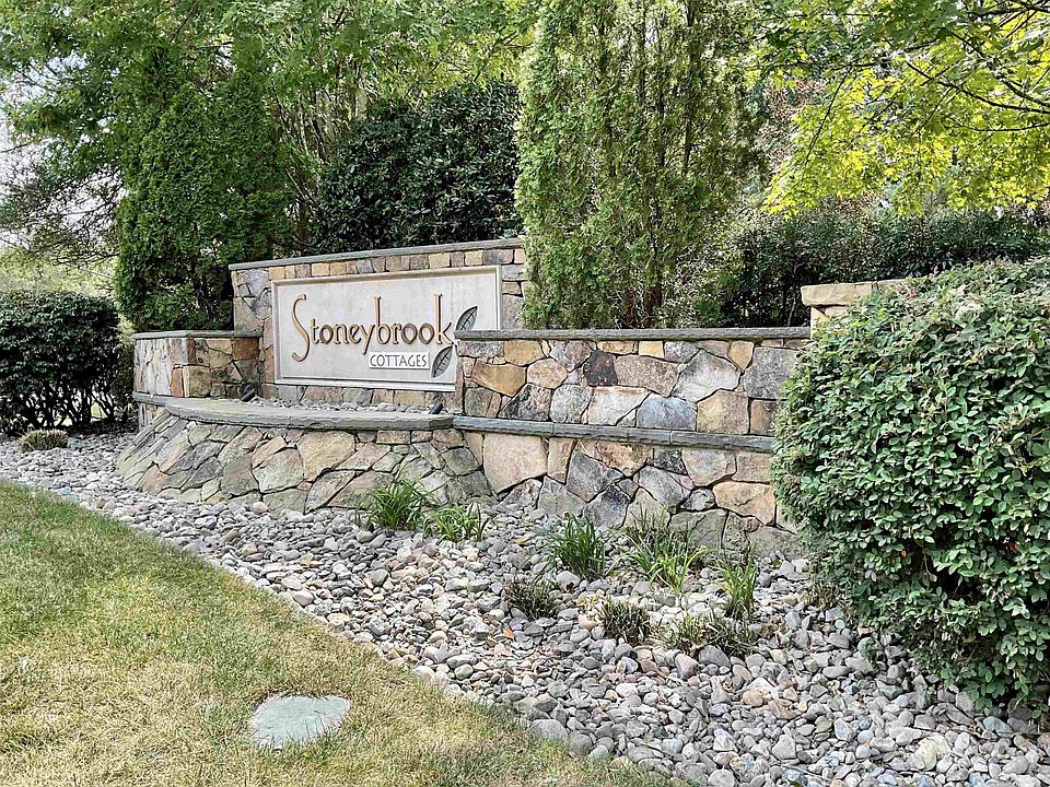 1st image of 3804 Stoneybrook Dr