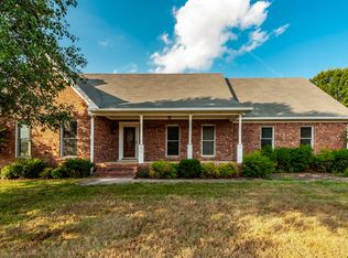 724 Deshea Creek Rd, Gallatin, TN 37066