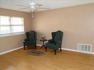 4th image of 312 Edd Dr