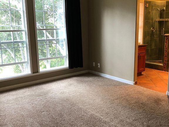 5th image of 7 Tuscany Ct
