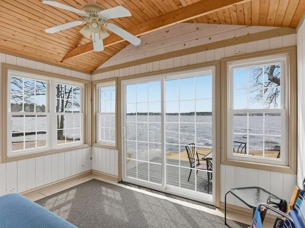 16 Norfolk St, Lakeville, MA 02347