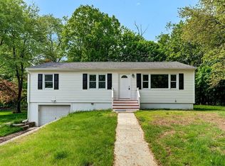 6 Marbil Rd, Danbury, CT 06811