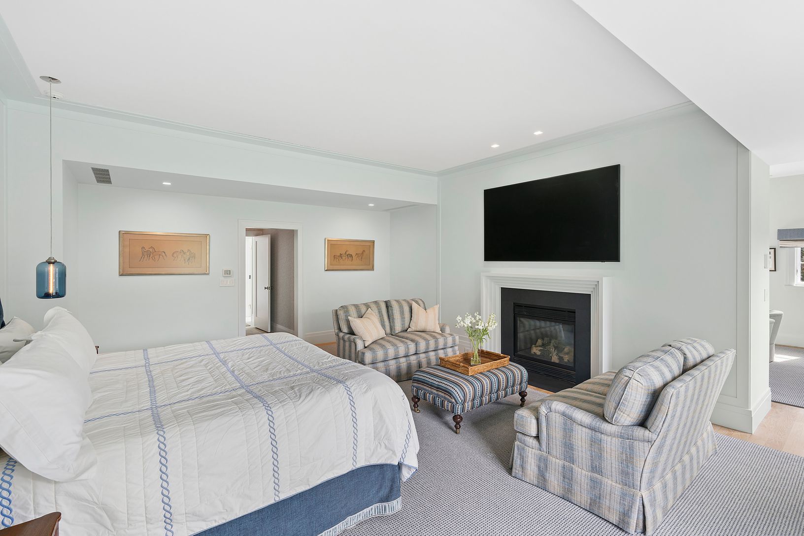 Primary En Suite Bedroom