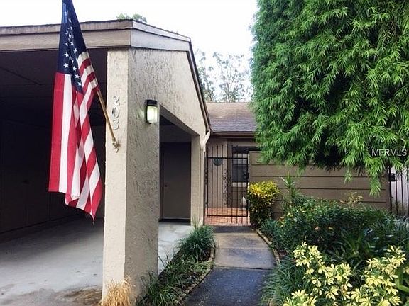 2nd image of 203 Nettlewood Ln