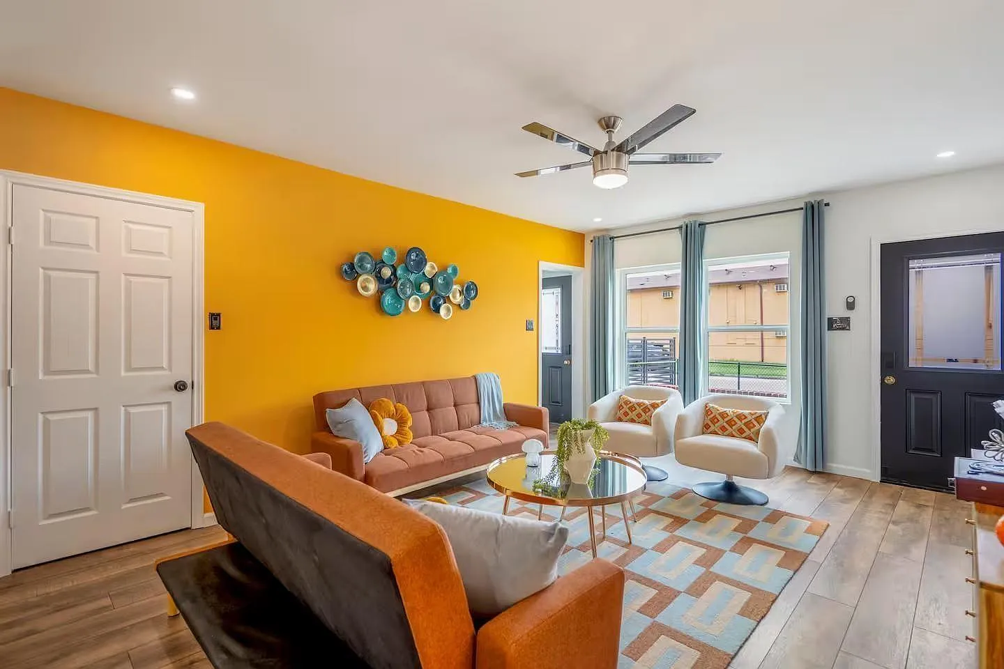 8 bed, 8.0 bath, 3498 sqft, $6,500 — Photo 4
