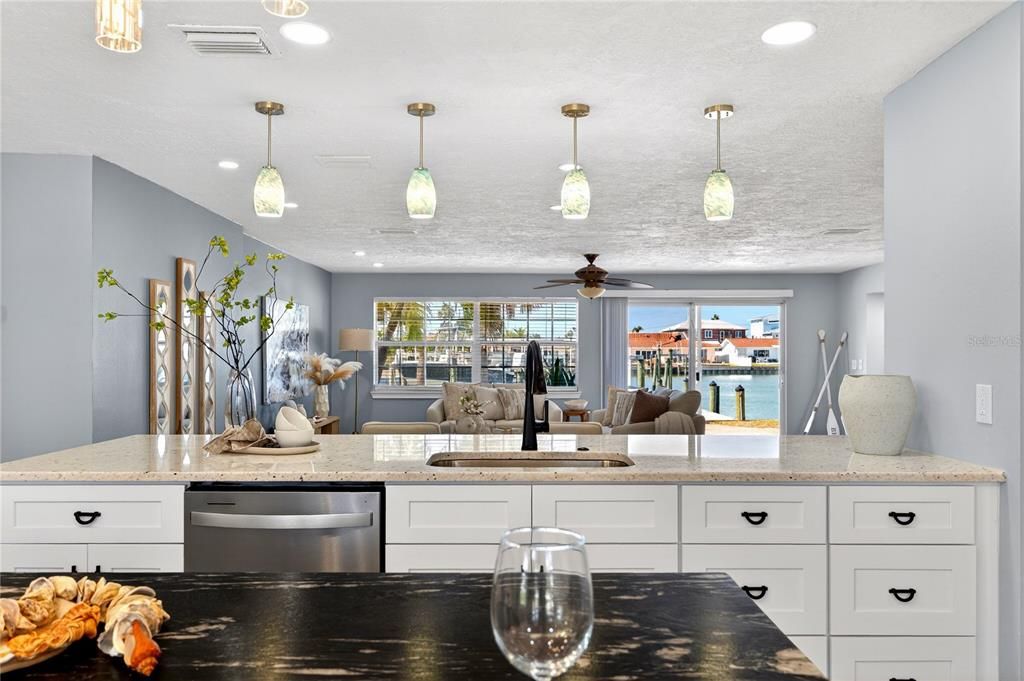 6410 3rd Palm Point St, Saint Petersburg, FL - View 4