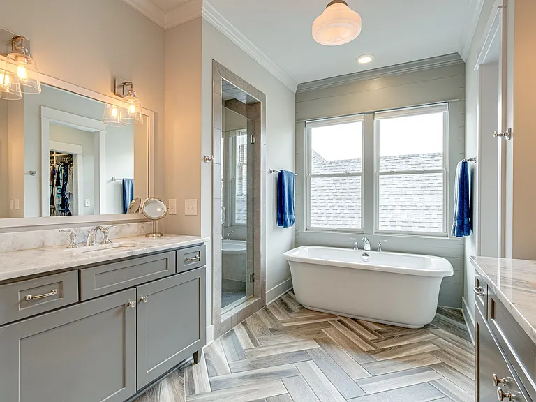 925A Russell St #A — Photo 20
