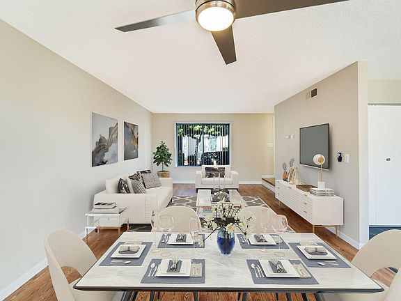 Virtually staged dining room