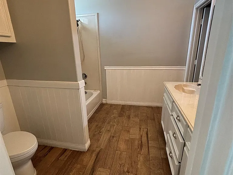 211 Oaks Grande Rd — Photo 11